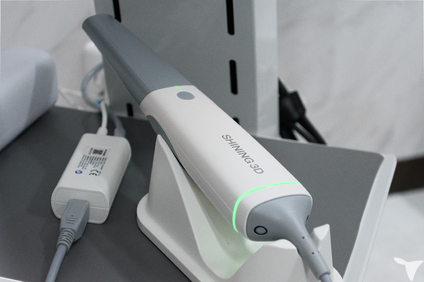 口腔内スキャナー