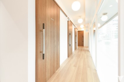 動線分離した通路