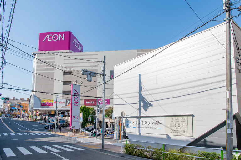 イオンのすぐ横です