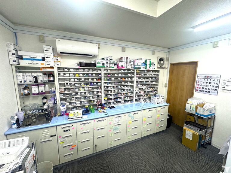 調剤室内は二分さてます