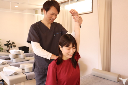 姿勢改善 リノ整骨・整体院のセラピスト求人の画像（2枚目）