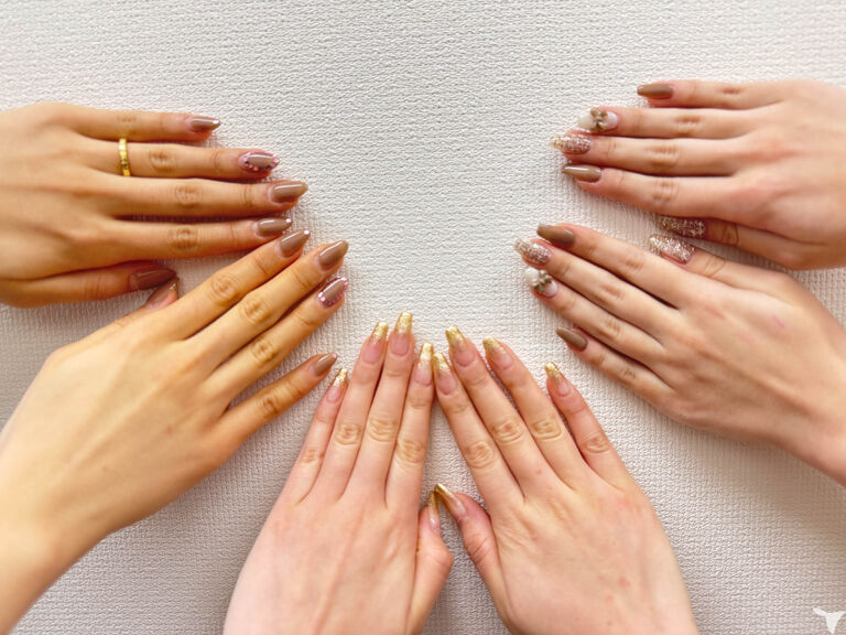 髪型・ネイル自由