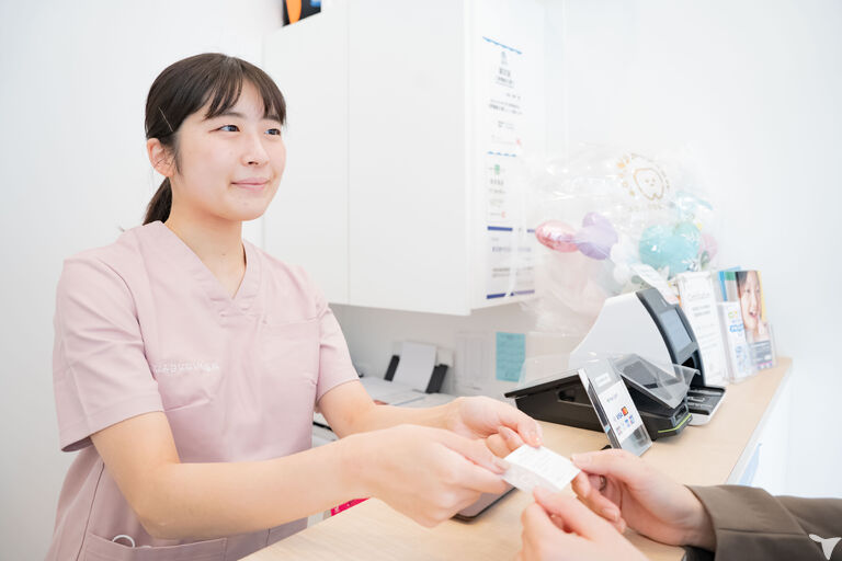 明るい待合室