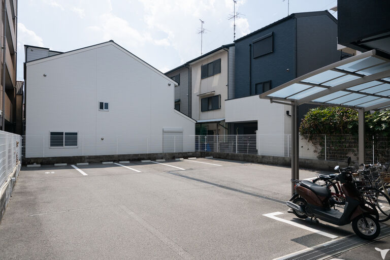 駐車場・駐輪スペース完備
