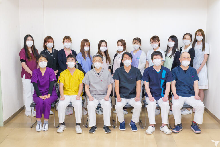 スタッフ集合写真