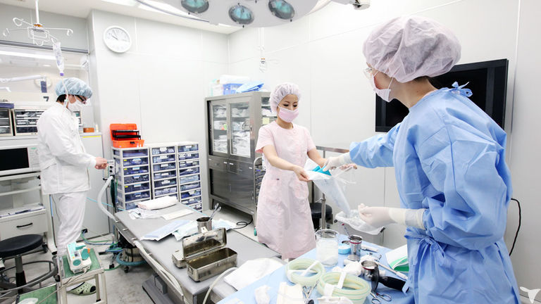 手術室や歯科用CTを完備