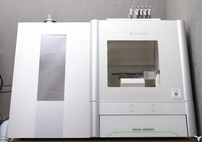 株式会社ヒロ・Corporationの歯科技工士求人の画像（5枚目）