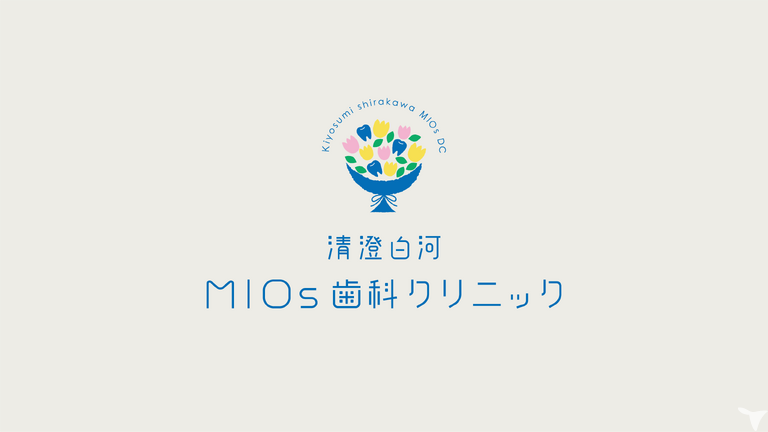 ロゴは花束をイメージ