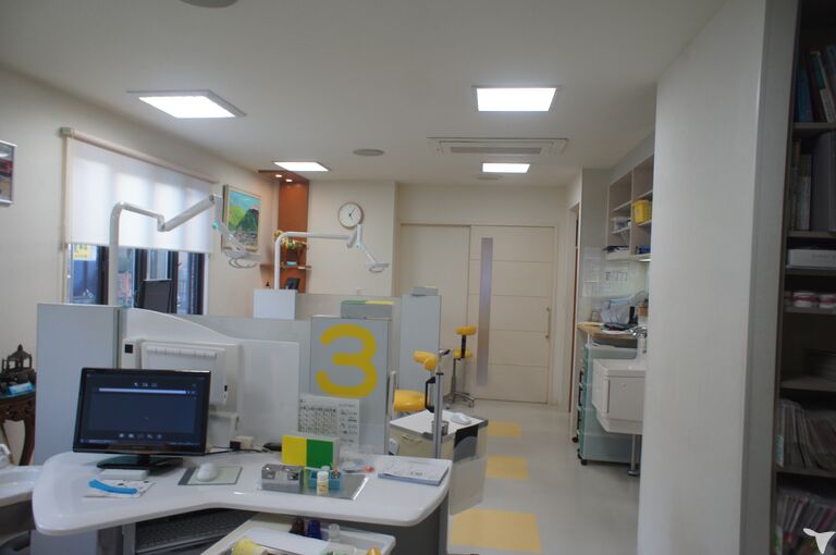 医療法人社団コスギ会　コスギ歯科の歯科助手求人の画像（2枚目）