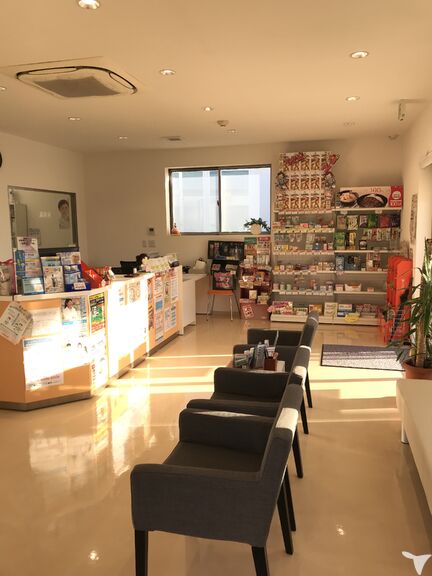 調剤薬局内観１
