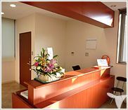 医療法人瑠璃会 岩崎正洋クリニックの受付求人の画像（2枚目）