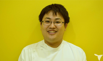 院長の竹下　正章です。