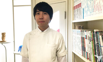 院長の篠原　豪です。