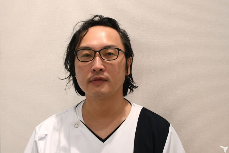 院長の古賀　崇矩です