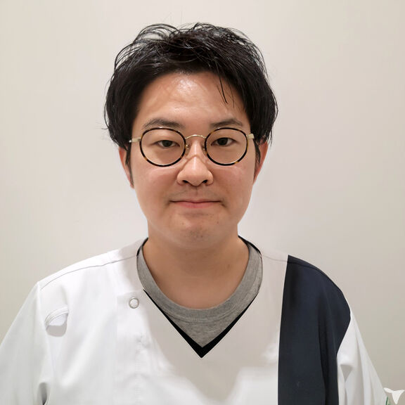 院長の古濱諒です。